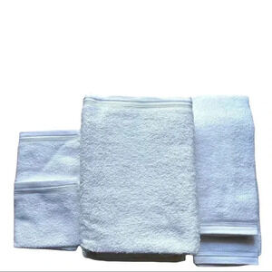 Home Expression White 6 Piece Towel 2 Sets New With Tags Very Great Quality